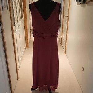 Evan Picone Deep Red Sleeveless Maxi Dress